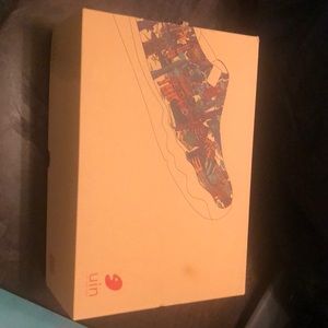 BNWT sz9 UNI Cute Bear (Be With You)